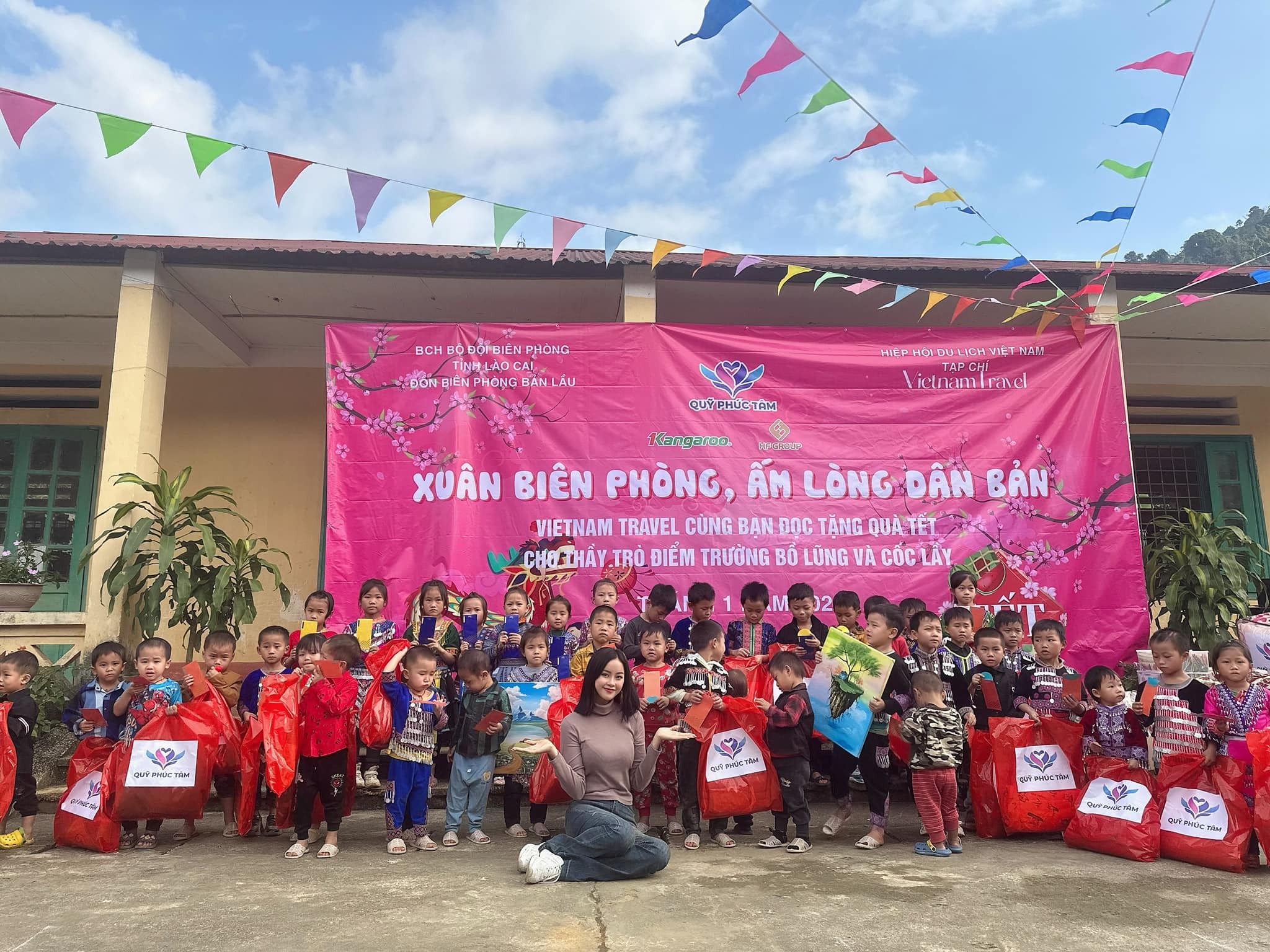 Đào Hiền tham gia thiện nguyện tại huyện Mường Khương - tỉnh Lào Cai