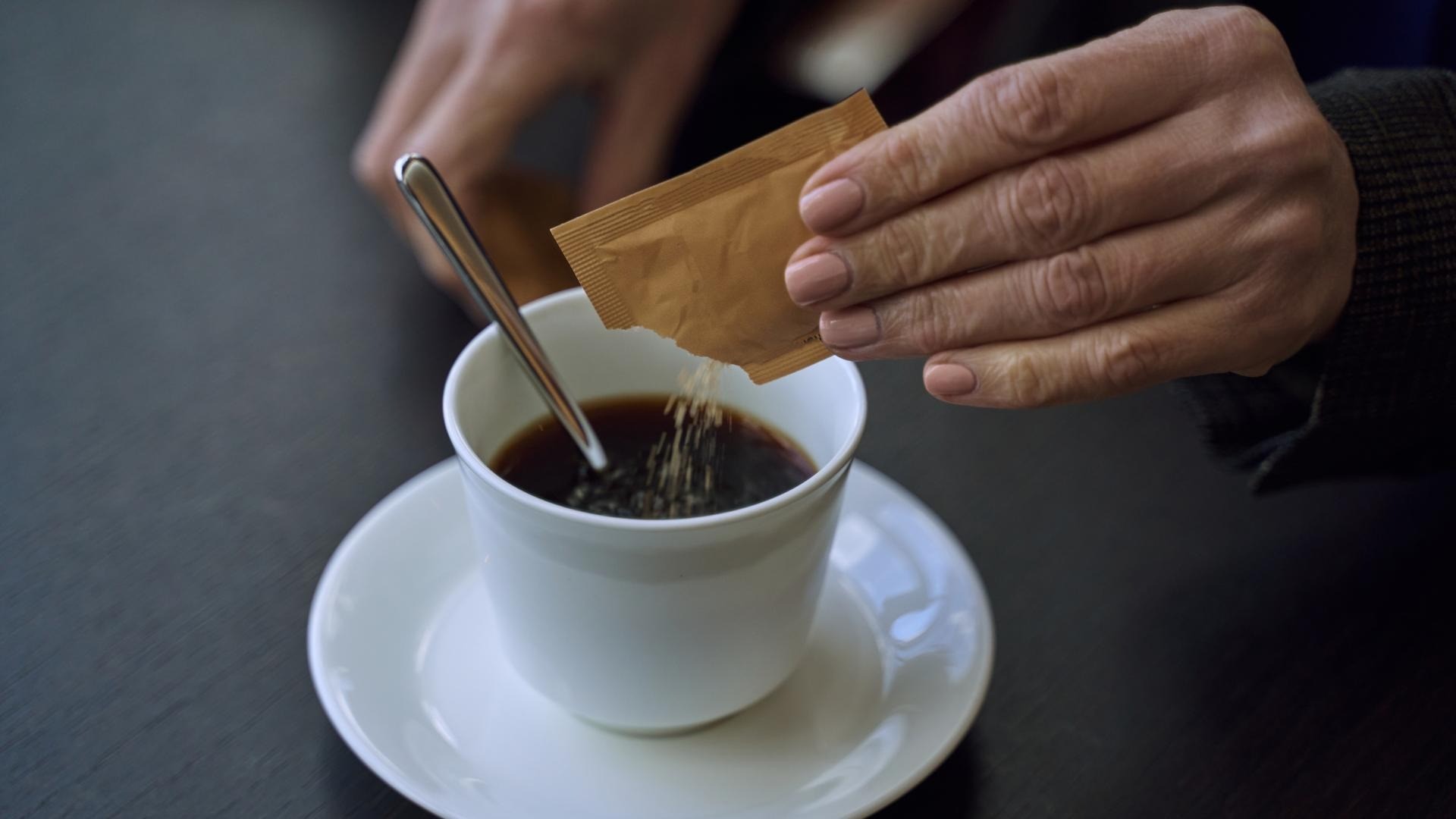 Nên chọn cà phê pha tại nhà