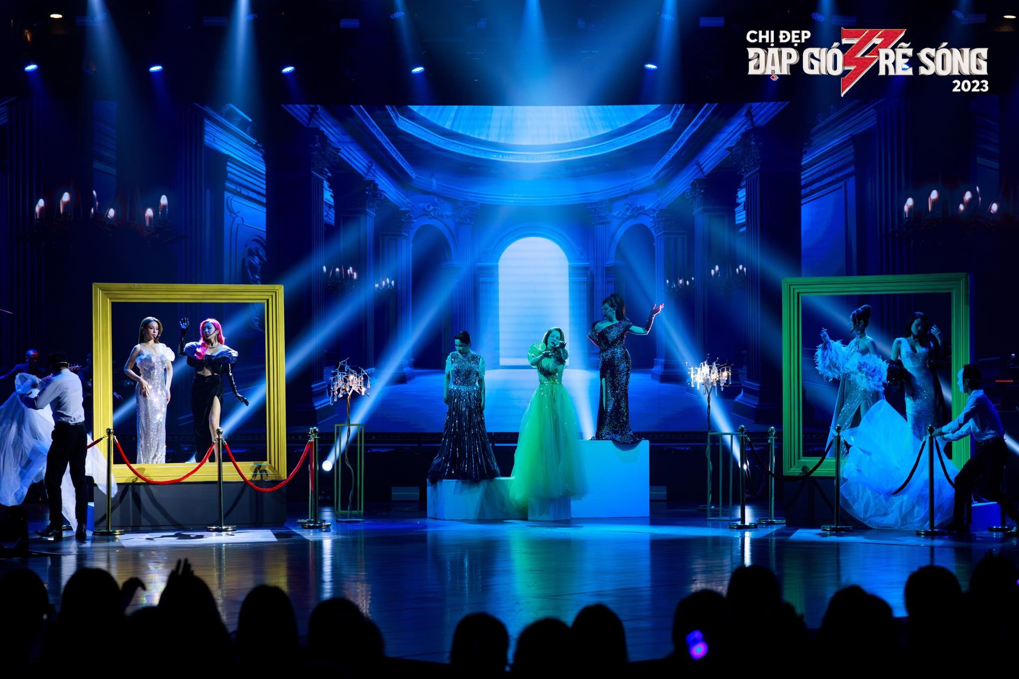 Mỹ Linh - Uyên Linh lần thứ 2 chung sân khấu tại Chị Đẹp Đạp Gió Rẽ Sóng