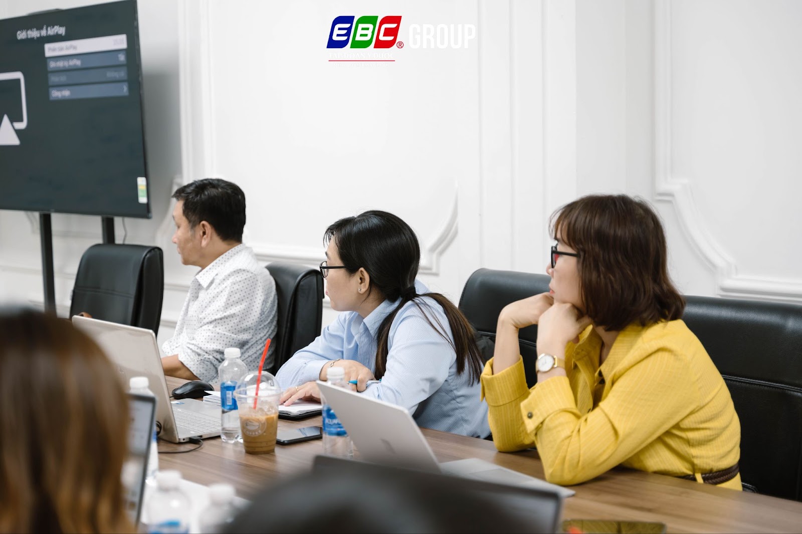 Chủ tịch Đinh Văn Liên họp Ban Lãnh đạo Nhà máy EBB - Ảnh 2 Chủ tịch Đinh Văn Liên họp Ban Lãnh đạo Nhà máy EBB - Ảnh 2
