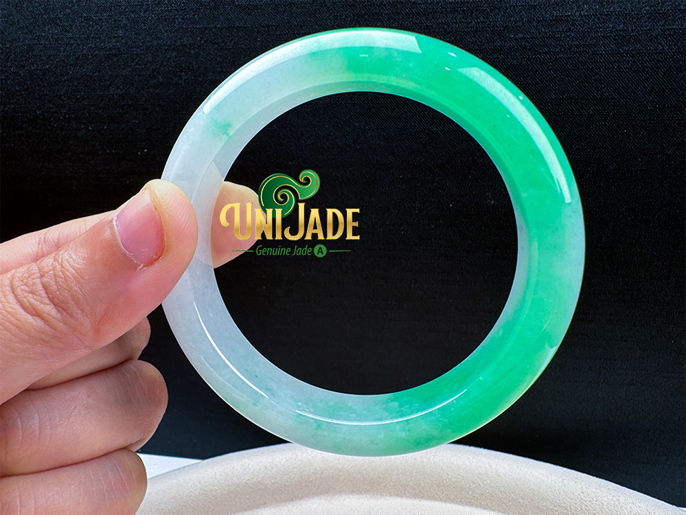 Thương hiệu Unijade: Khi ngọc phỉ thúy không chỉ đơn giản là trang sức … - Ảnh 3 Thương hiệu Unijade: Khi ngọc phỉ thúy không chỉ đơn giản là trang sức … - Ảnh 3