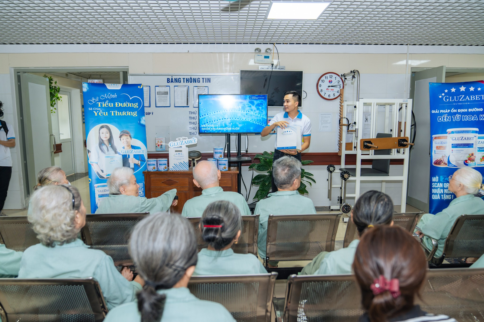 Khi Những Sự Sống Được Tiếp Nối – Hành Trình “Trao 50 Triệu ml sữa tiểu đường - Vì sức khoẻ người Việt” - Ảnh 2 Khi Những Sự Sống Được Tiếp Nối – Hành Trình “Trao 50 Triệu ml sữa tiểu đường - Vì sức khoẻ người Việt” - Ảnh 2