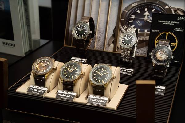 Đồng hồ chính hãng: An tâm từ giá đến chế độ bảo hành - Ảnh 1