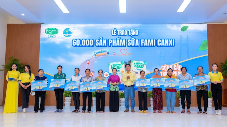 Fami Canxi & Chuyến Xe Nhân Ái tiếp sức “Cứng cáp trăm phần trao cộng đồng nhân ái” - Ảnh 2 Fami Canxi & Chuyến Xe Nhân Ái tiếp sức “Cứng cáp trăm phần trao cộng đồng nhân ái” - Ảnh 2