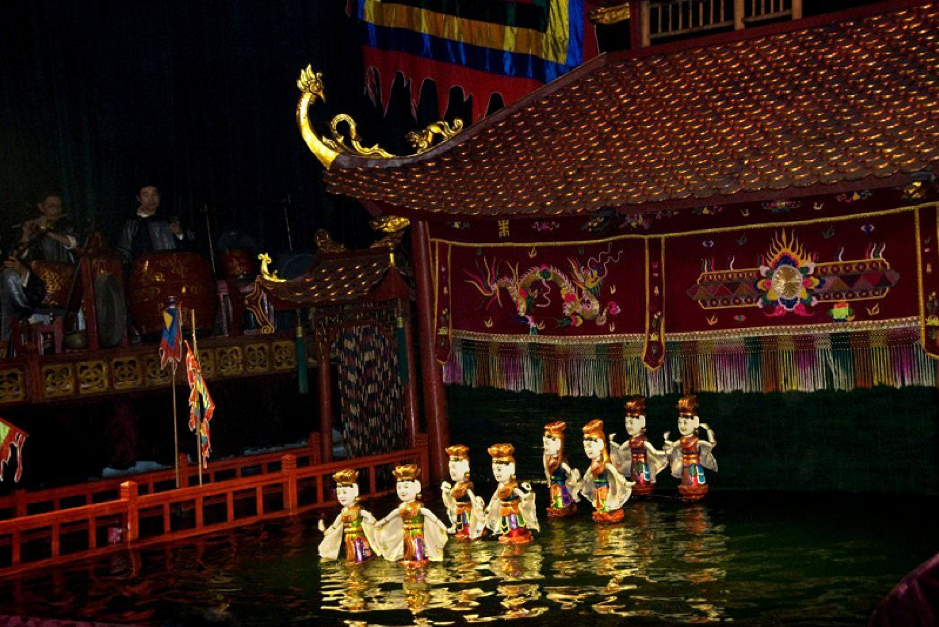 Từ ruộng lúa ngập nước đến sân khấu quốc tế - Hành trình múa rối nước Thăng Long - Ảnh 3 Từ ruộng lúa ngập nước đến sân khấu quốc tế - Hành trình múa rối nước Thăng Long - Ảnh 3