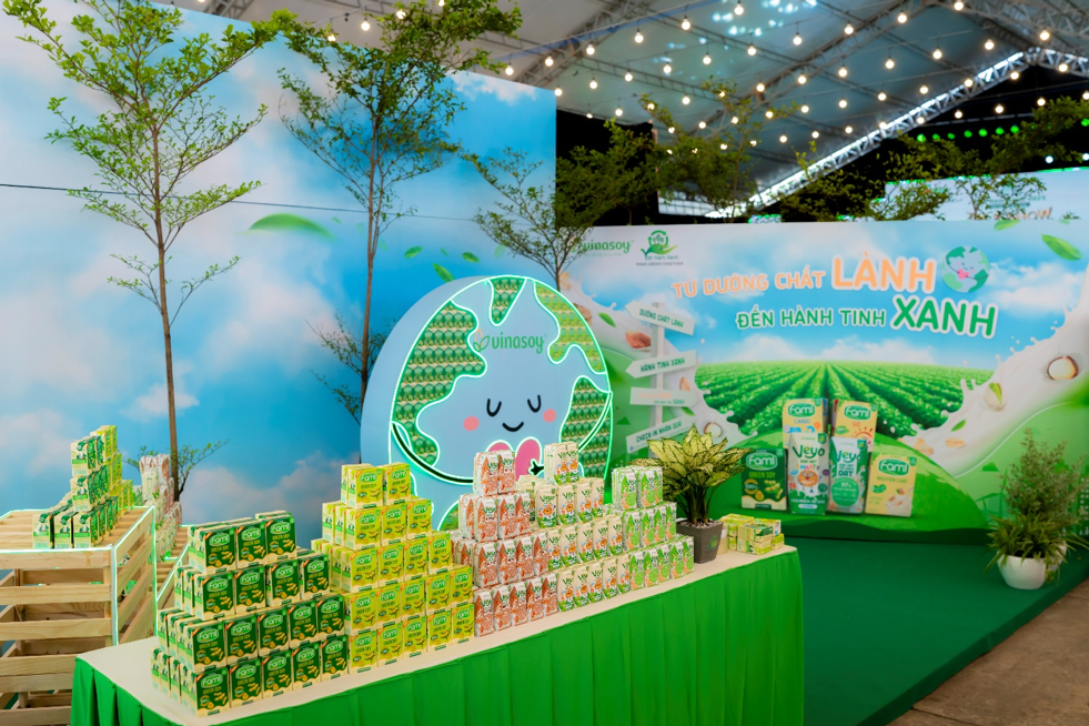 VINASOY CHUNG TAY CÙNG CỘNG ĐỒNG KIẾN TẠO VIỆT NAM XANH - Ảnh 1 VINASOY CHUNG TAY CÙNG CỘNG ĐỒNG KIẾN TẠO VIỆT NAM XANH - Ảnh 1