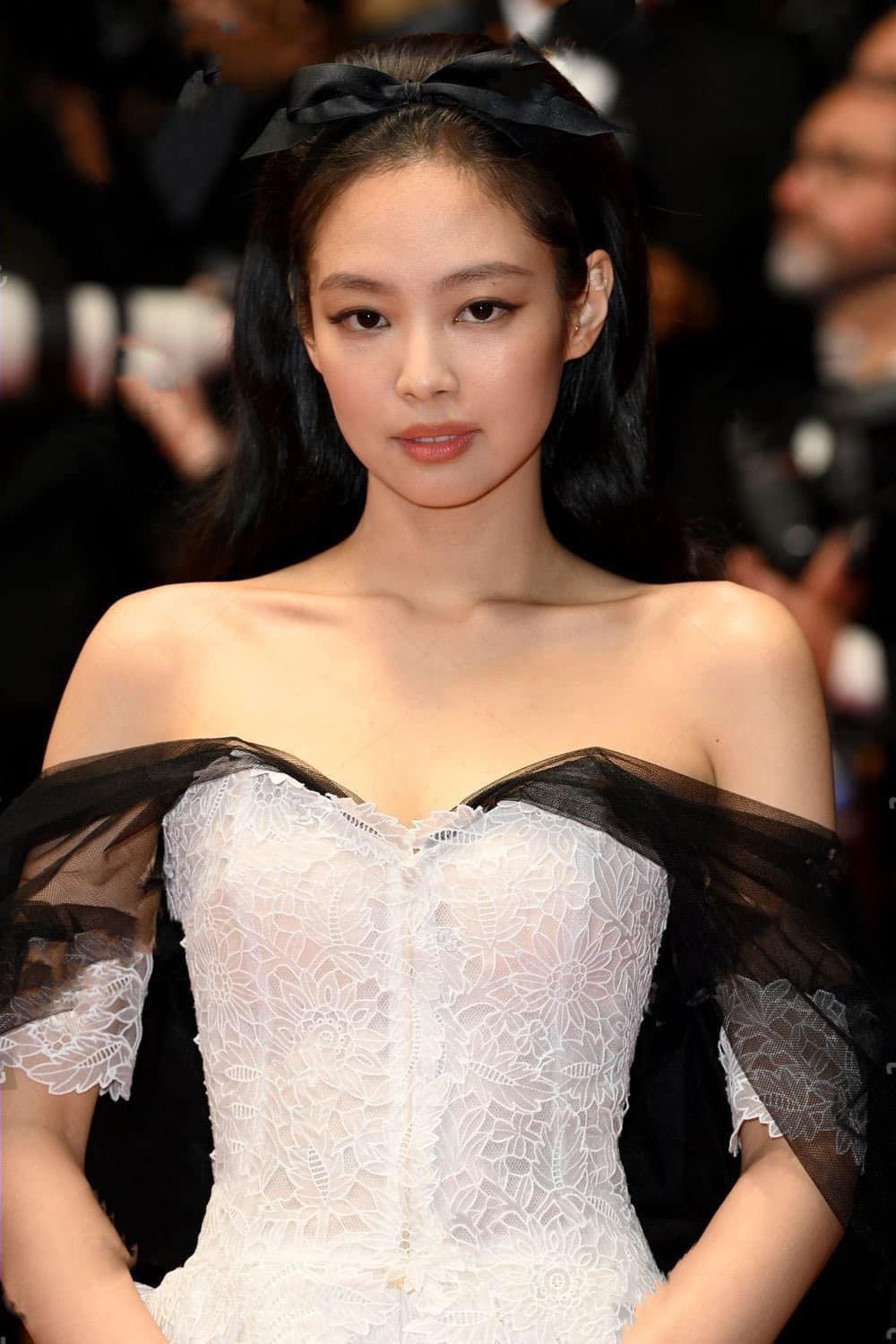 Jennie khoe visual xuất sắc tại thảm đỏ LHP Cannes
