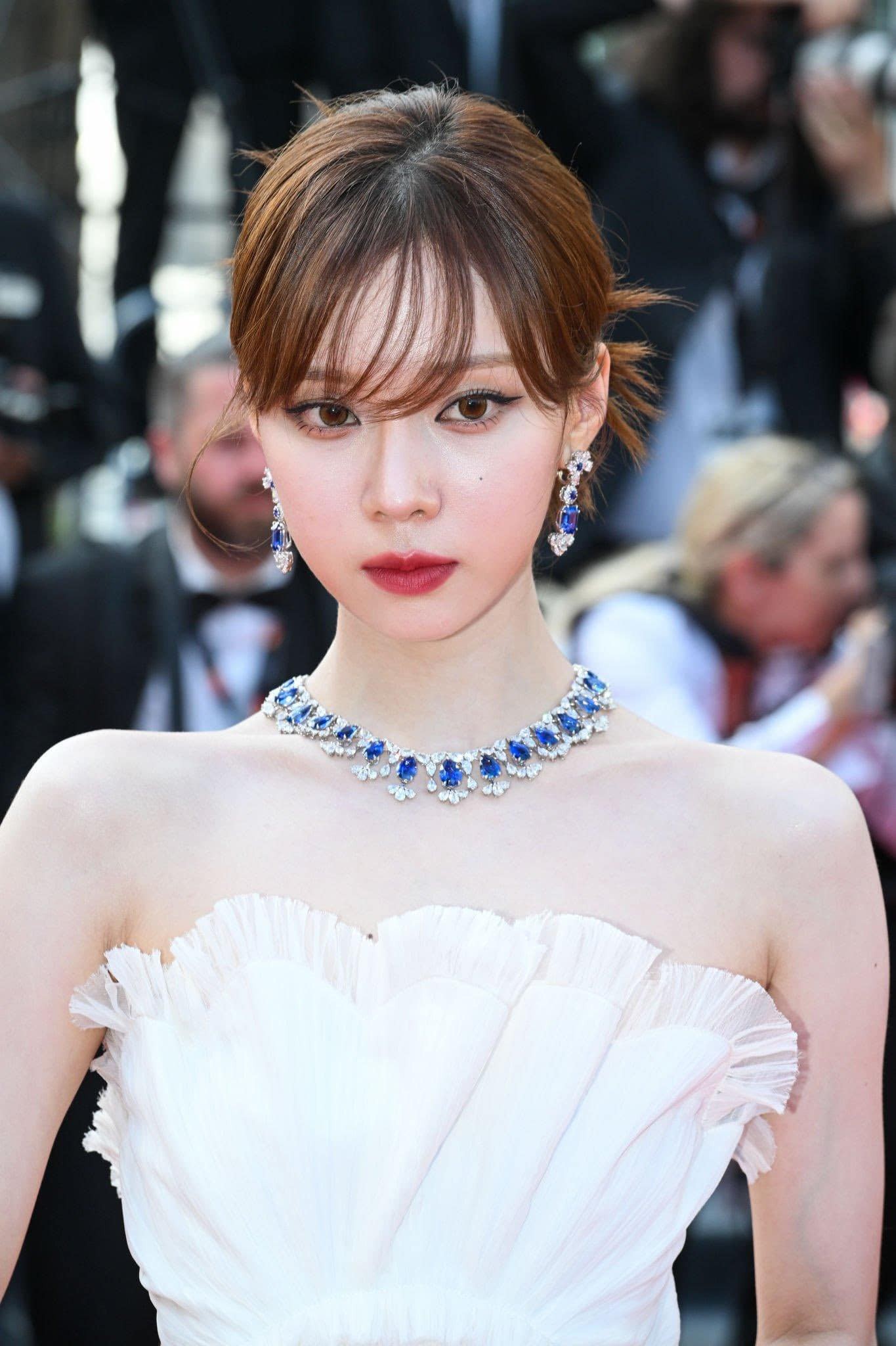 Visual 'hết nước chấm' của Winter tại thảm đỏ Cannes. Ảnh: Getty Images