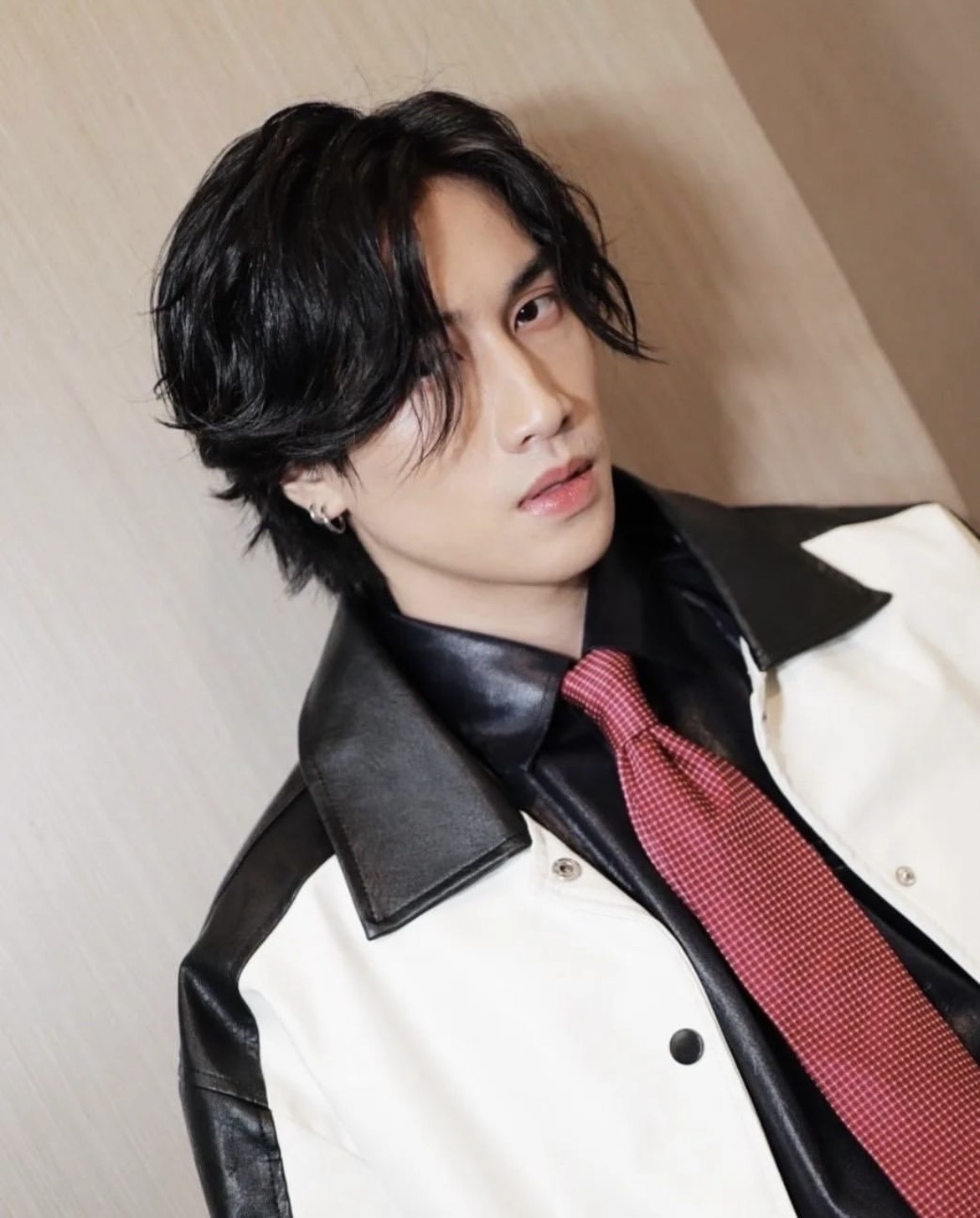 Những ngôi sao Thái Lan 100% nhưng 'gãy' tiếng Thái - Ảnh 1