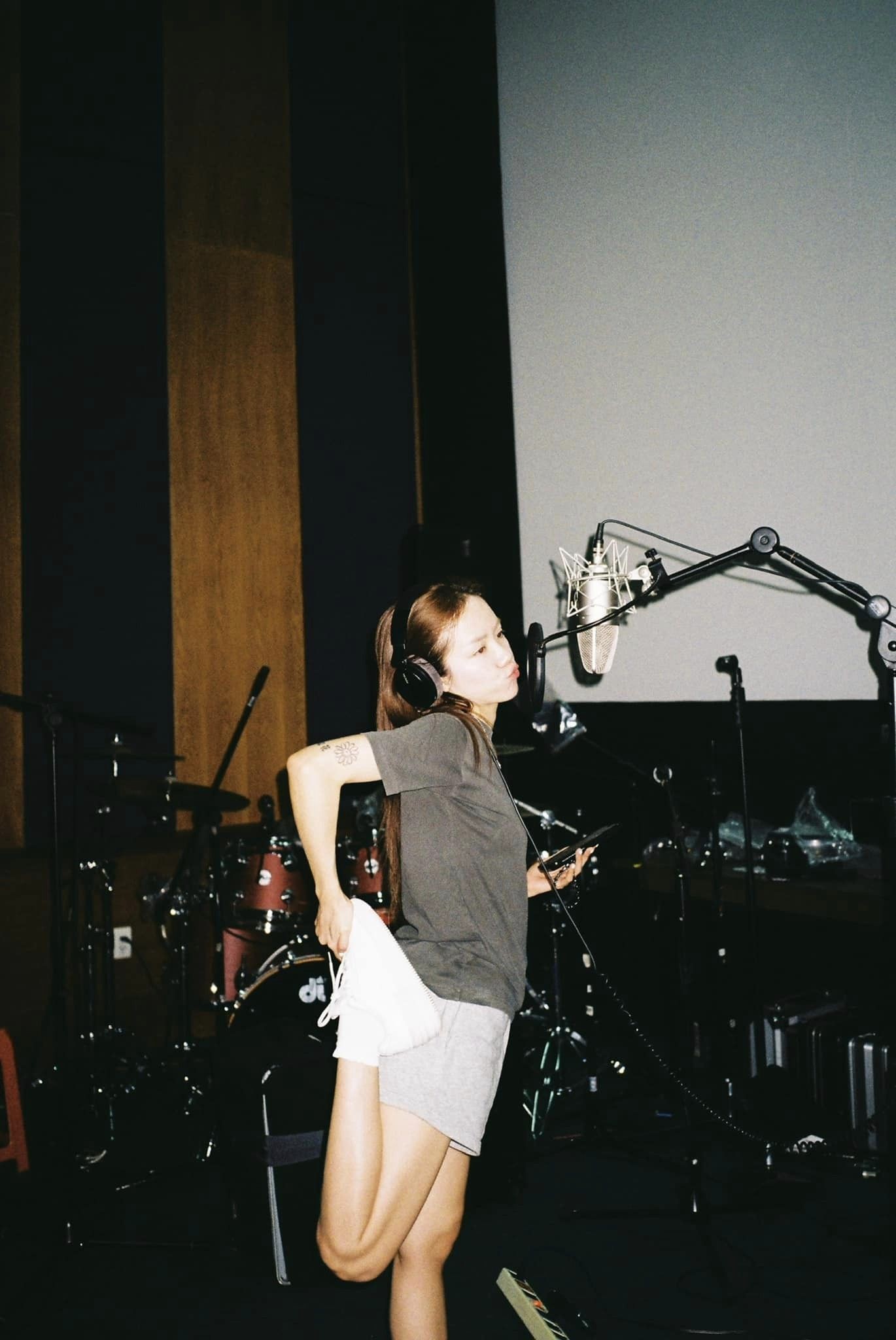 Thời gian gần đây, Phương Ly khá im ắng khi không có sản phẩm âm nhạc mới. Các fan hy vọng nữ ca sĩ sẽ sớm trở lại với một bản hit