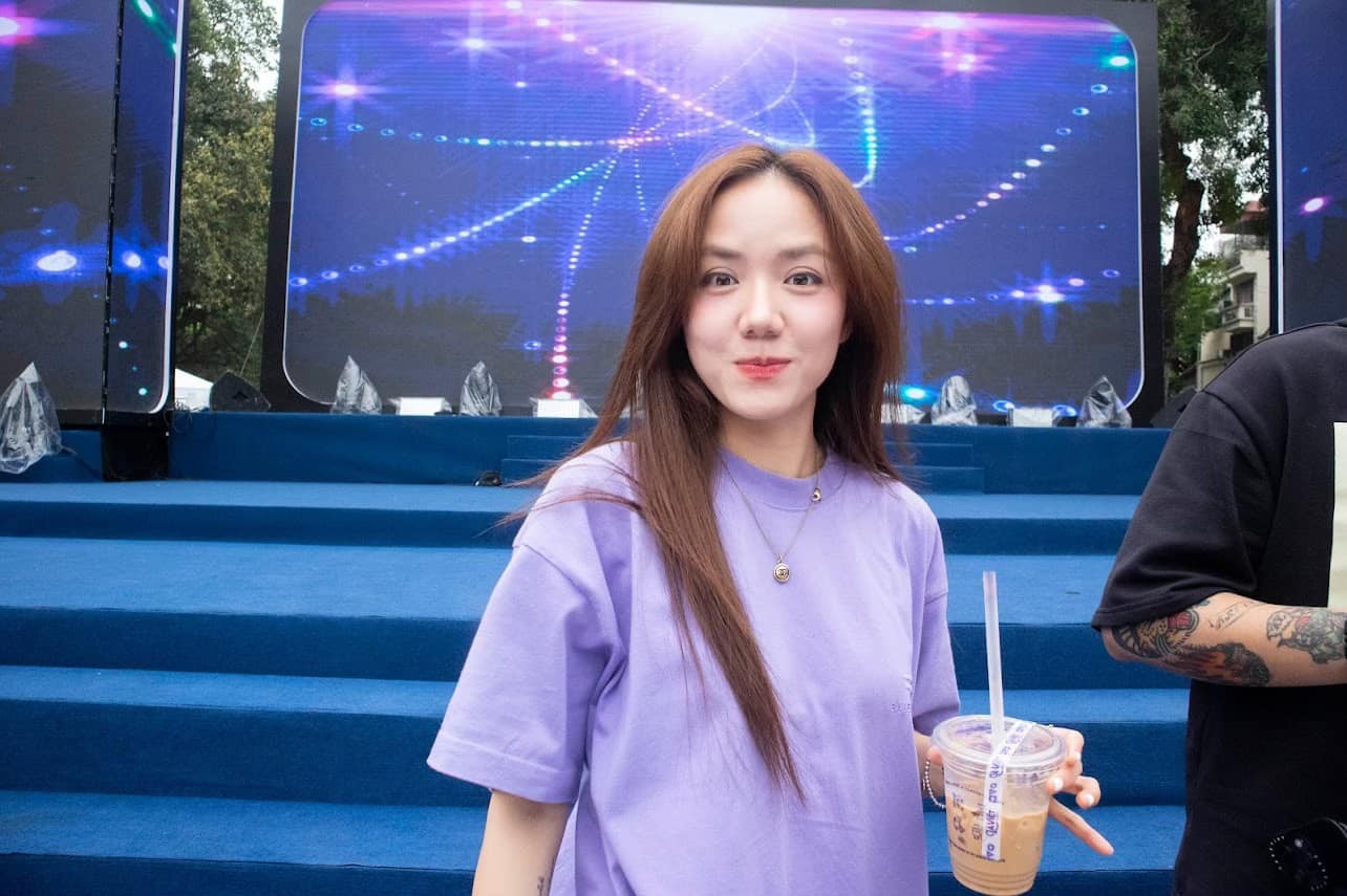 Phương Ly tự nhận là 'em bé', tung loạt ảnh hack tuổi đỉnh cao khiến dân tình trầm trồ - Ảnh 2