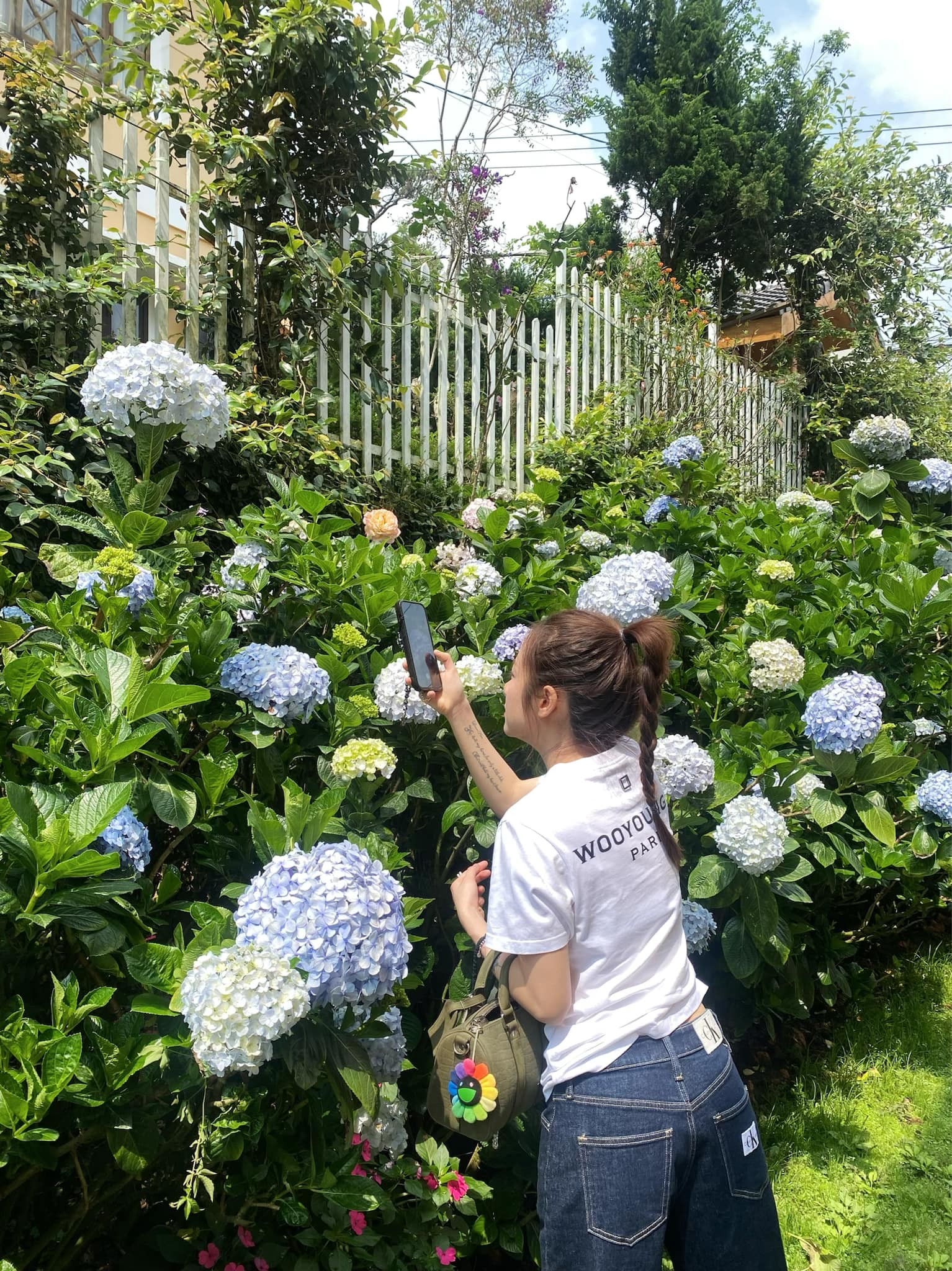 Nhìn những hình ảnh này, ai nói Phương Ly đã 32 tuổi và là mẹ của một nhóc tỳ!