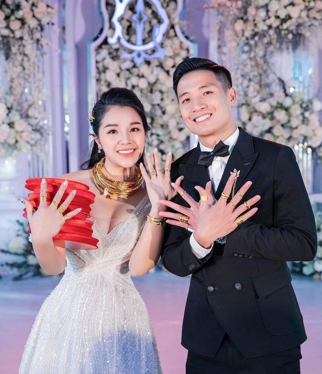 Gia đình hạnh phúc của Bùi Tiến Dũng trước 'drama' Gia đình hạnh phúc của Bùi Tiến Dũng trước 'drama'