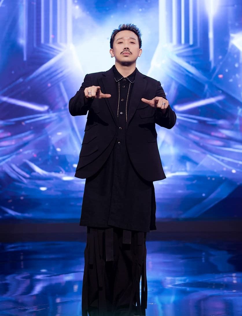 Trấn Thành trở lại với vai trò MC của Rap Việt mùa 3 sau lùm xùm 'hào quang rực rỡ', 'đời nghệ sĩ khó nuốt'
