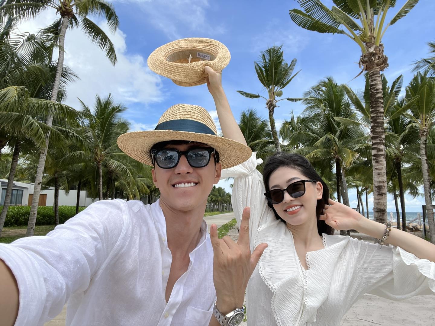 Á hậu Phương Nga và diễn viên Bình An là một trong những cặp đôi được yêu thích nhất Vbiz