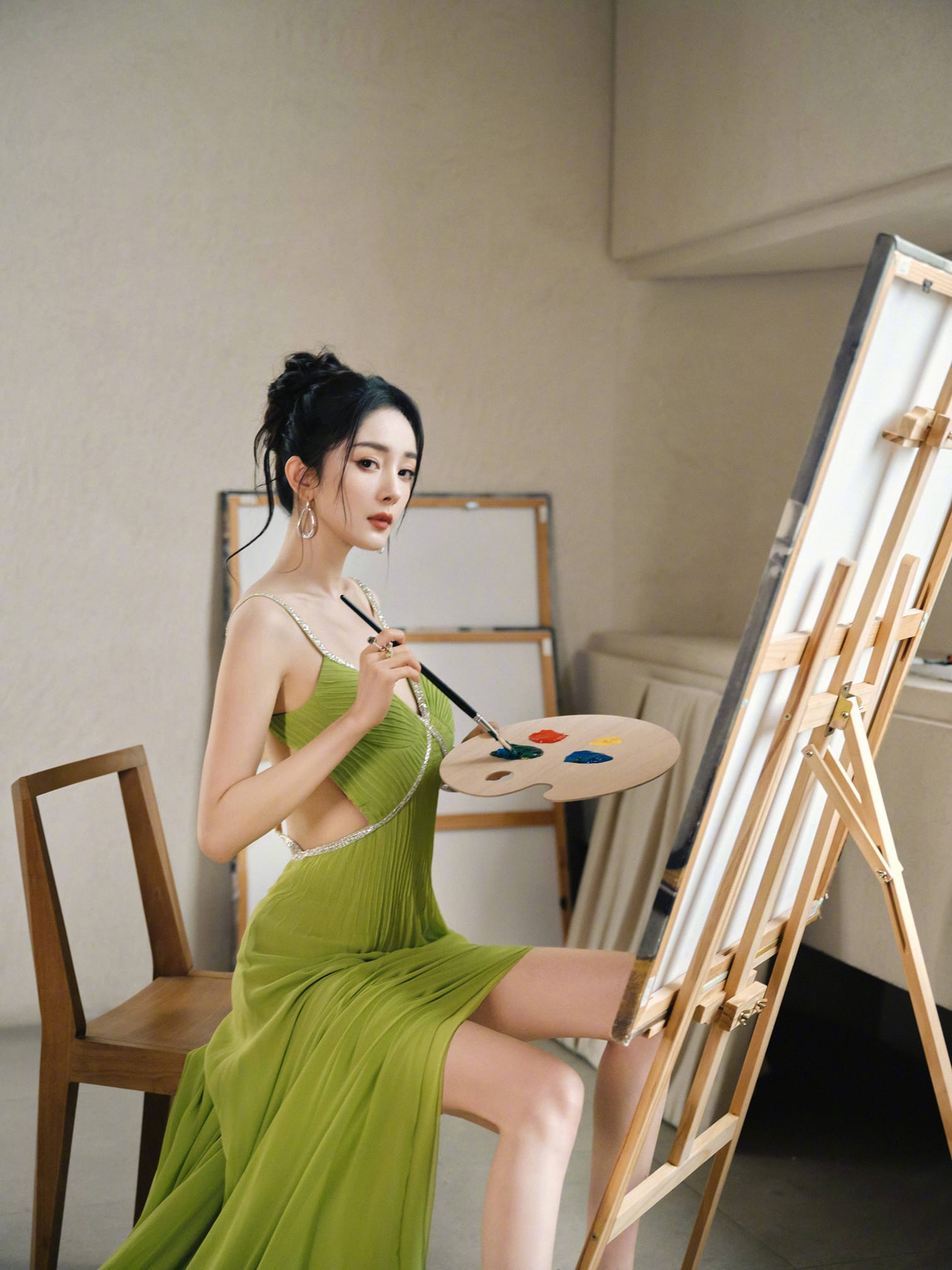 Dương Mịch gây sốt bởi visual đẹp vô thực: Không hổ danh tiểu hoa đán hàng đầu Trung Quốc - Ảnh 2 Dương Mịch gây sốt bởi visual đẹp vô thực: Không hổ danh tiểu hoa đán hàng đầu Trung Quốc - Ảnh 2