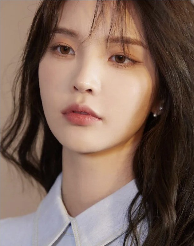 Nhan sắc xinh đẹp của XOOOS - bạn gái tin đồn Park Seo Joon Nhan sắc xinh đẹp của XOOOS - bạn gái tin đồn Park Seo Joon
