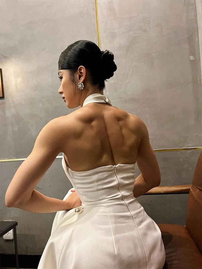 Angela Phương Trinh và thân hình khiến đáng mày râu cũng phải 'tròn mắt'. Angela Phương Trinh và thân hình khiến đáng mày râu cũng phải 'tròn mắt'.