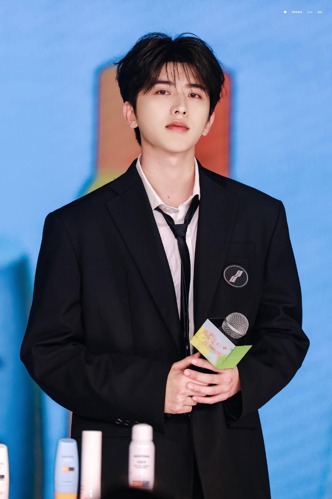 Không hổ danh là đỉnh lưu 'hàng thật giá thật', Thái Từ Khôn vẫn giữ được sự nghiệp nhờ lượng fan hâm mộ quá 'khủng'. Ảnh: Weibo