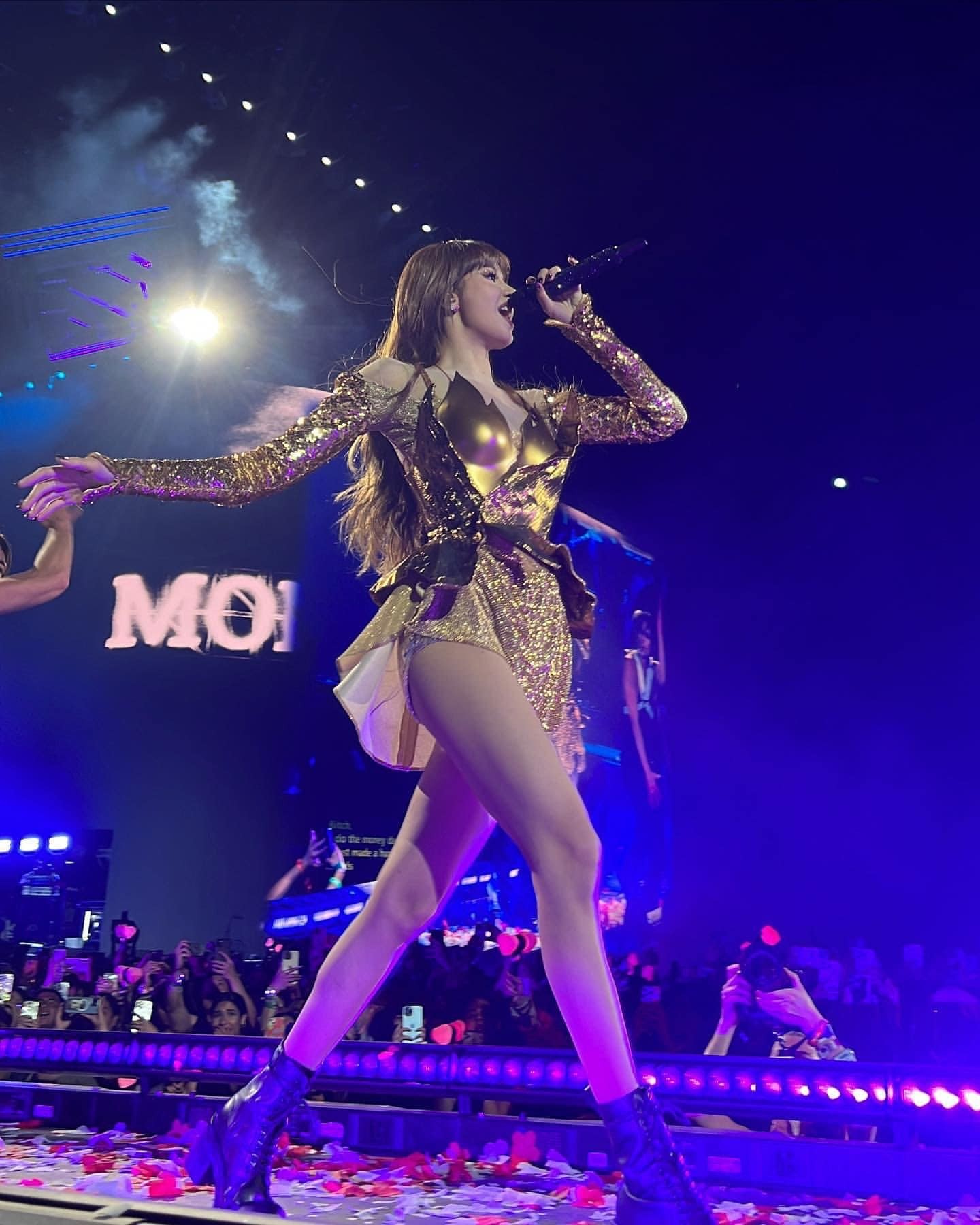 Mỹ nhân đình đám sở hữu vóc dáng khỏe khoắn và quyến rũ nhờ chăm chỉ tập luyện