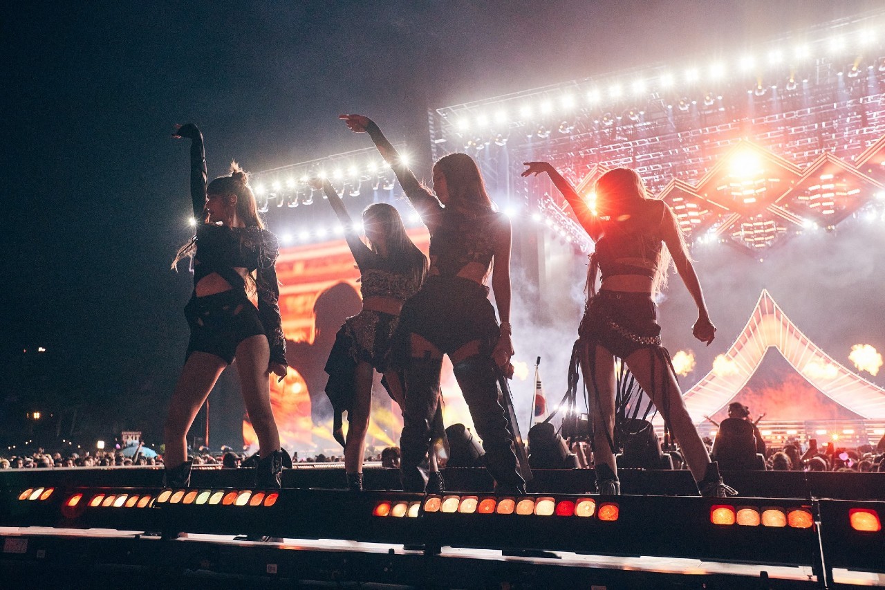 Fan Việt đồng loạt 'quay xe' sau khi công bố giá vé concert BLACKPINK, tình hình bán vé liệu có khả quan? - Ảnh 4 Fan Việt đồng loạt 'quay xe' sau khi công bố giá vé concert BLACKPINK, tình hình bán vé liệu có khả quan? - Ảnh 4