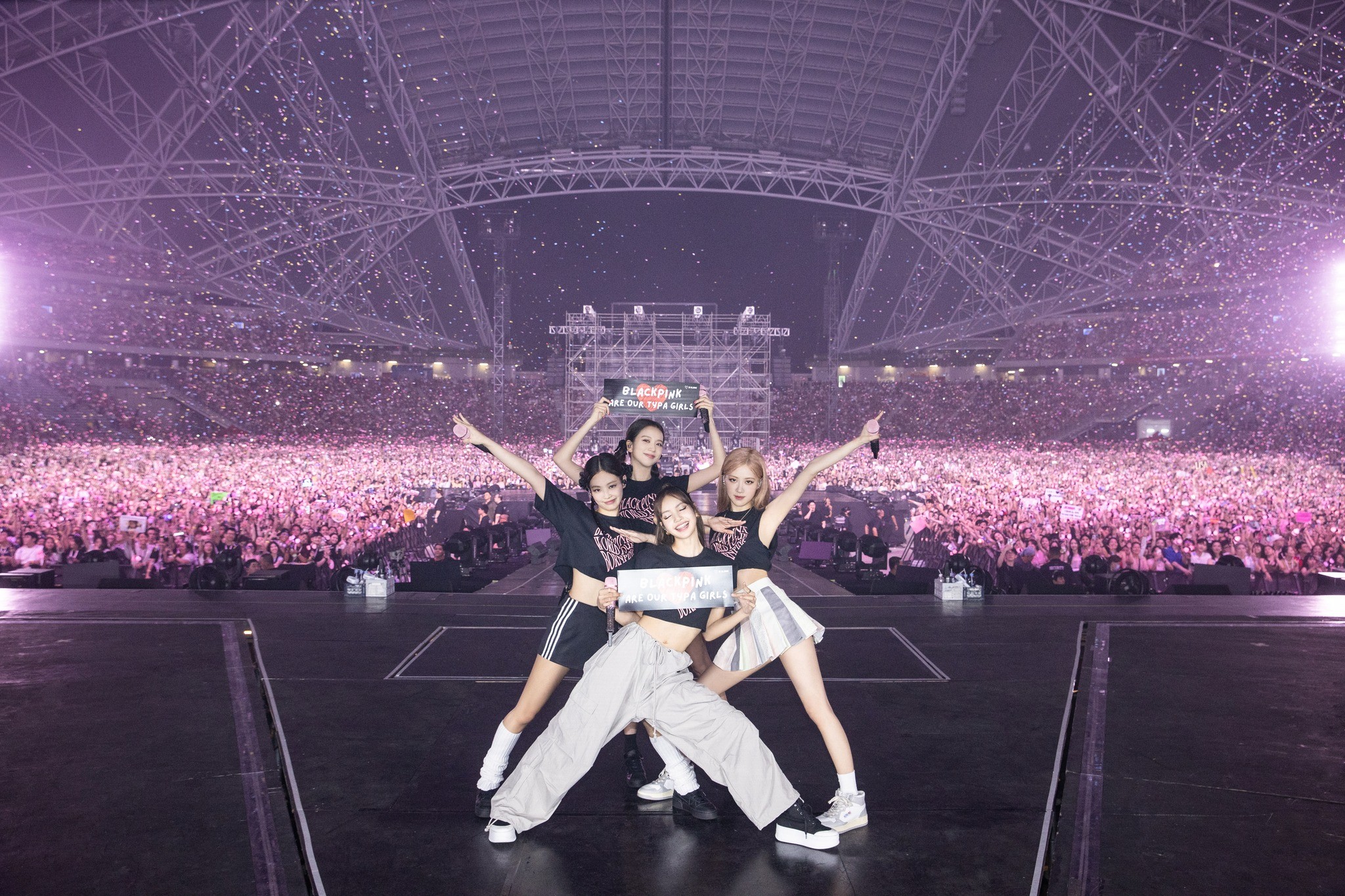 Fan Việt đồng loạt 'quay xe' sau khi công bố giá vé concert BLACKPINK, tình hình bán vé liệu có khả quan? - Ảnh 3 Fan Việt đồng loạt 'quay xe' sau khi công bố giá vé concert BLACKPINK, tình hình bán vé liệu có khả quan? - Ảnh 3