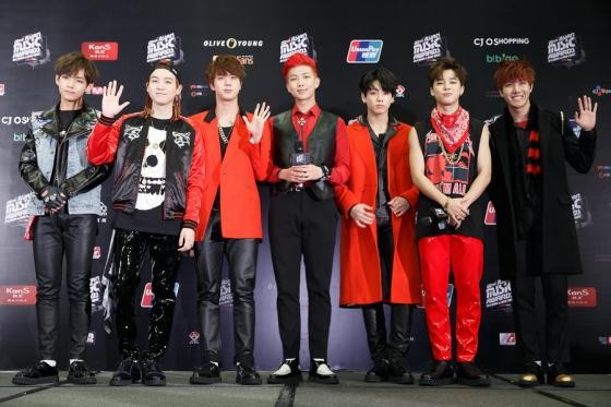 Trước khi trở thành ngôi sao toàn cầu, BTS từng bị coi thường ra mặt, một thành viên ức chế đến phát khóc - Ảnh 1 Trước khi trở thành ngôi sao toàn cầu, BTS từng bị coi thường ra mặt, một thành viên ức chế đến phát khóc - Ảnh 1