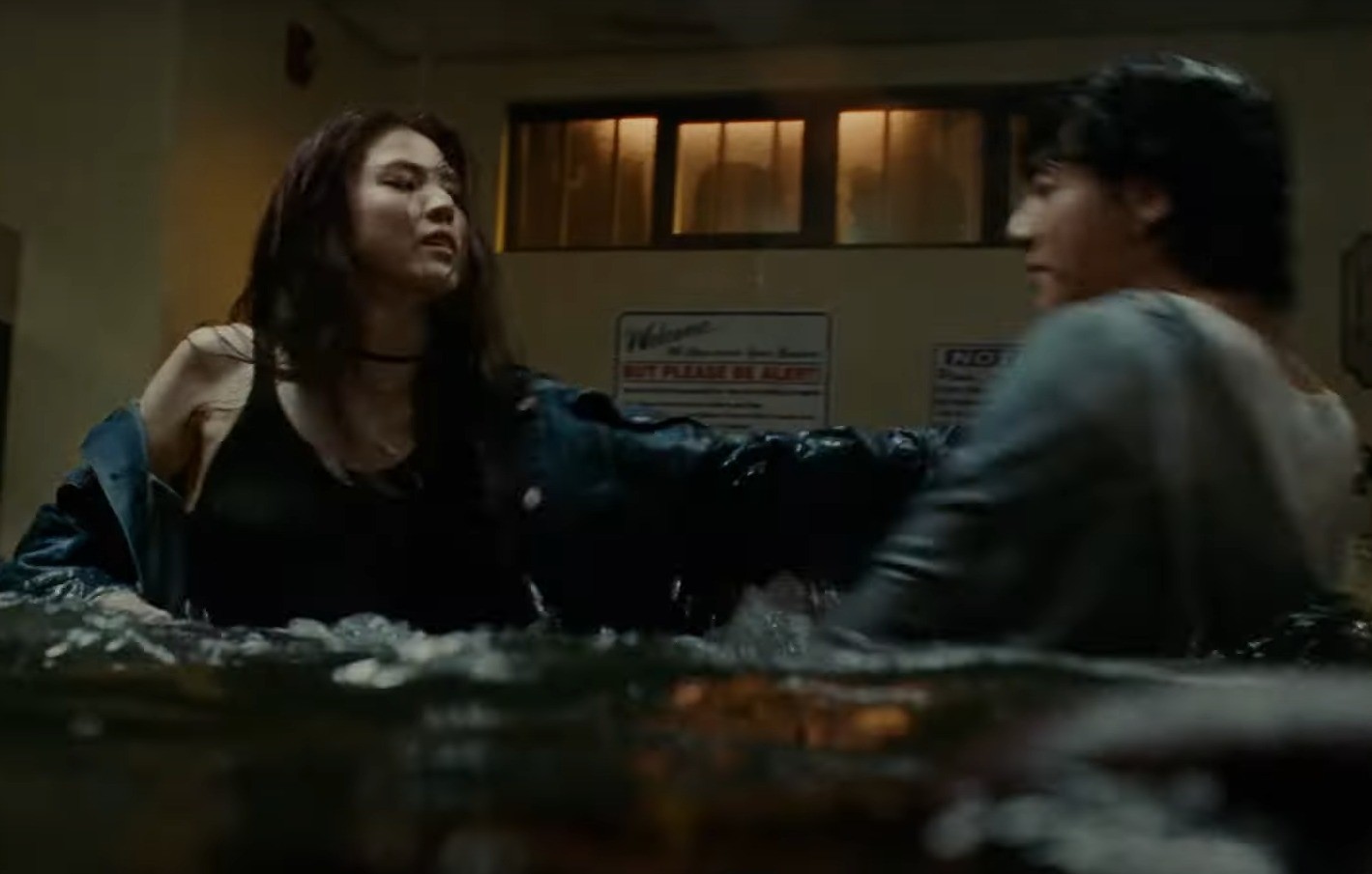 Jungkook (BTS) tung MV solo 'khét lẹt', tranh cãi cực 'gắt' với mỹ nhân đình đám Han So Hee - Ảnh 4