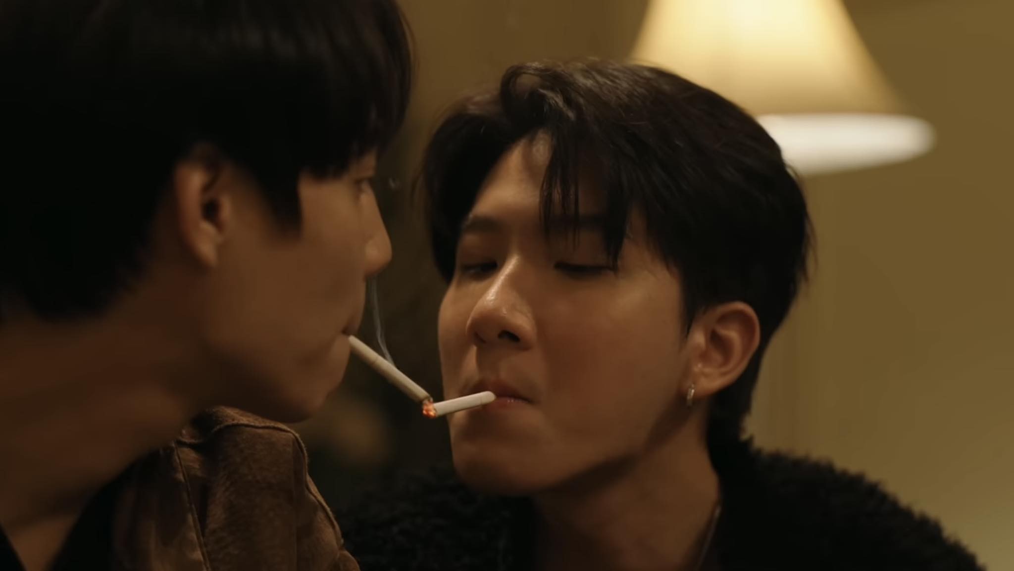 'Only Friends' - series boylove 'cháy' nhất trong lịch sử GMMTV: 'Bùng binh' trai đẹp khiến dân tình choáng nặng - Ảnh 3 'Only Friends' - series boylove 'cháy' nhất trong lịch sử GMMTV: 'Bùng binh' trai đẹp khiến dân tình choáng nặng - Ảnh 3
