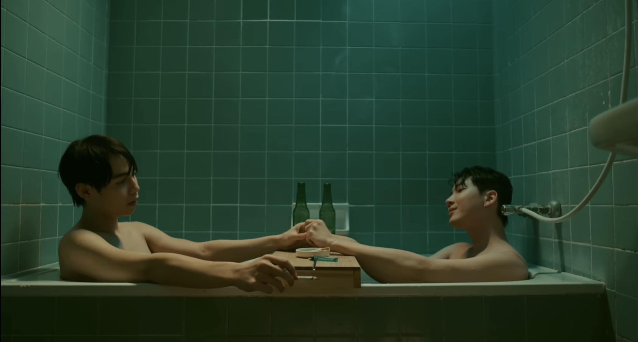 Loạt phân cảnh táo bạo trong trailer mới nhất của 'Only Friends' vừa được GMMTV tung ra khiến dân tình choáng nặng Loạt phân cảnh táo bạo trong trailer mới nhất của 'Only Friends' vừa được GMMTV tung ra khiến dân tình choáng nặng