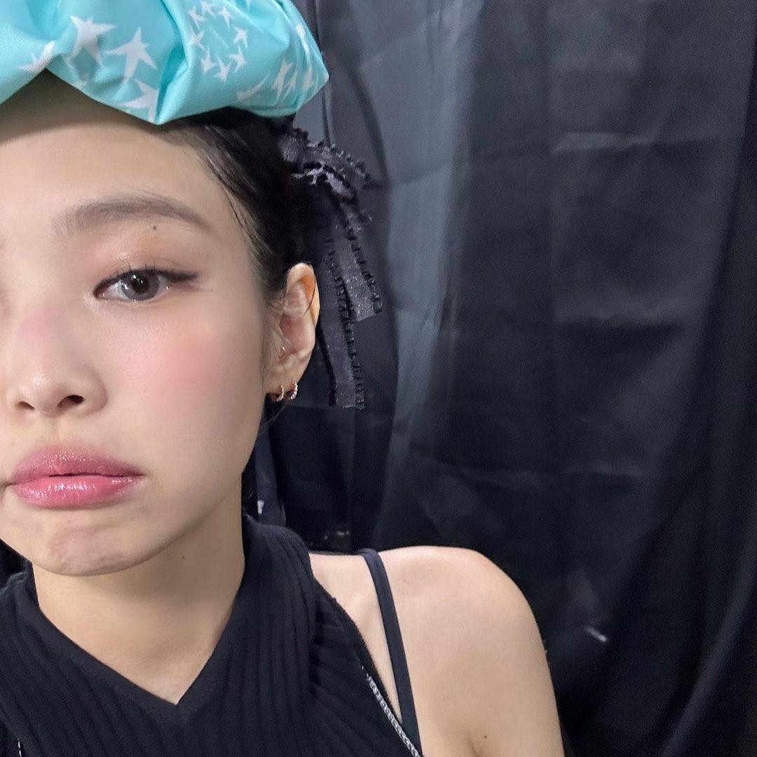 BLACKPINK đồng loạt khoe ảnh ở Việt Nam: Rosé viết hẳn tiếng Việt, Jennie 'cute' hết nấc cảm ơn fan - Ảnh 6 BLACKPINK đồng loạt khoe ảnh ở Việt Nam: Rosé viết hẳn tiếng Việt, Jennie 'cute' hết nấc cảm ơn fan - Ảnh 6
