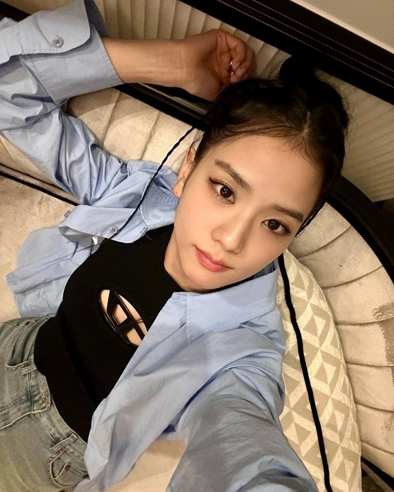 Chị cả BLACKPINK không quên gửi lời nhắn yêu thương tới các fan Việt Nam Chị cả BLACKPINK không quên gửi lời nhắn yêu thương tới các fan Việt Nam