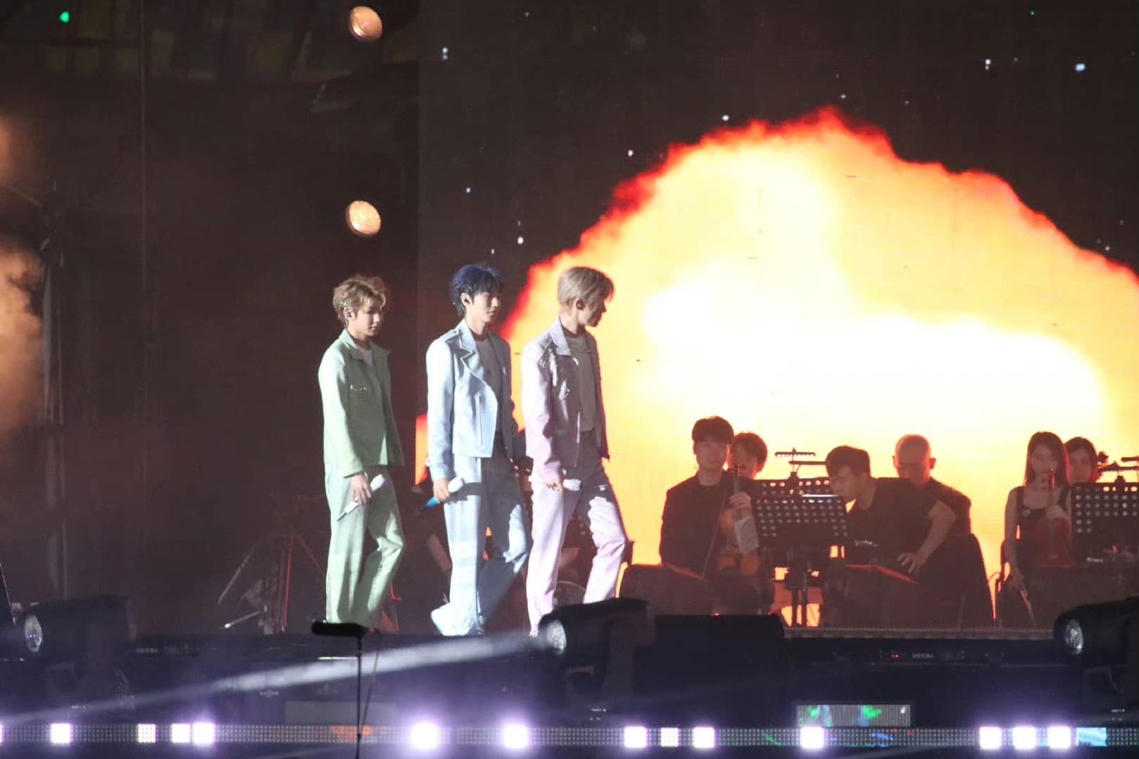 Vương Tuấn Khải, Vương Nguyên, Dịch Dương Thiên Tỉ trong concert 10 năm Vương Tuấn Khải, Vương Nguyên, Dịch Dương Thiên Tỉ trong concert 10 năm