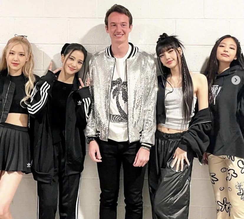 Frédéric Arnault chụp ảnh cùng BLACKPINK Frédéric Arnault chụp ảnh cùng BLACKPINK