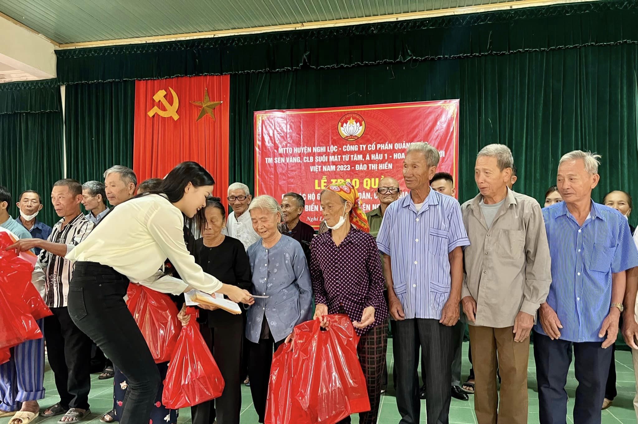 Á hậu Đào Hiền tiết lộ kế hoạch dùng tiền thưởng hậu đăng quang - Ảnh 1 Á hậu Đào Hiền tiết lộ kế hoạch dùng tiền thưởng hậu đăng quang - Ảnh 1