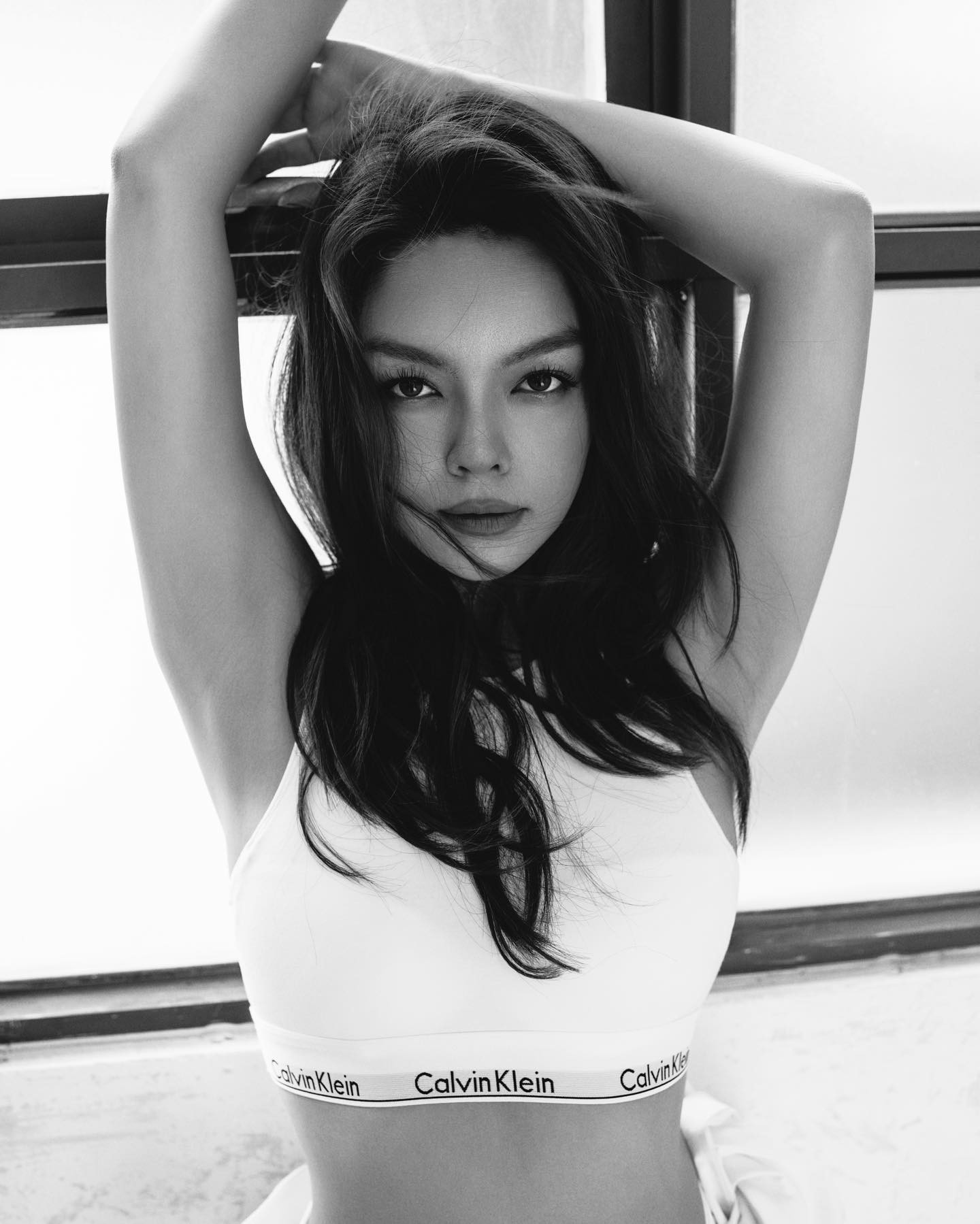 Phạm Quỳnh Anh khiến dân tình phát sốt với body 'bỏng mắt' ở tuổi 39 - Ảnh 2