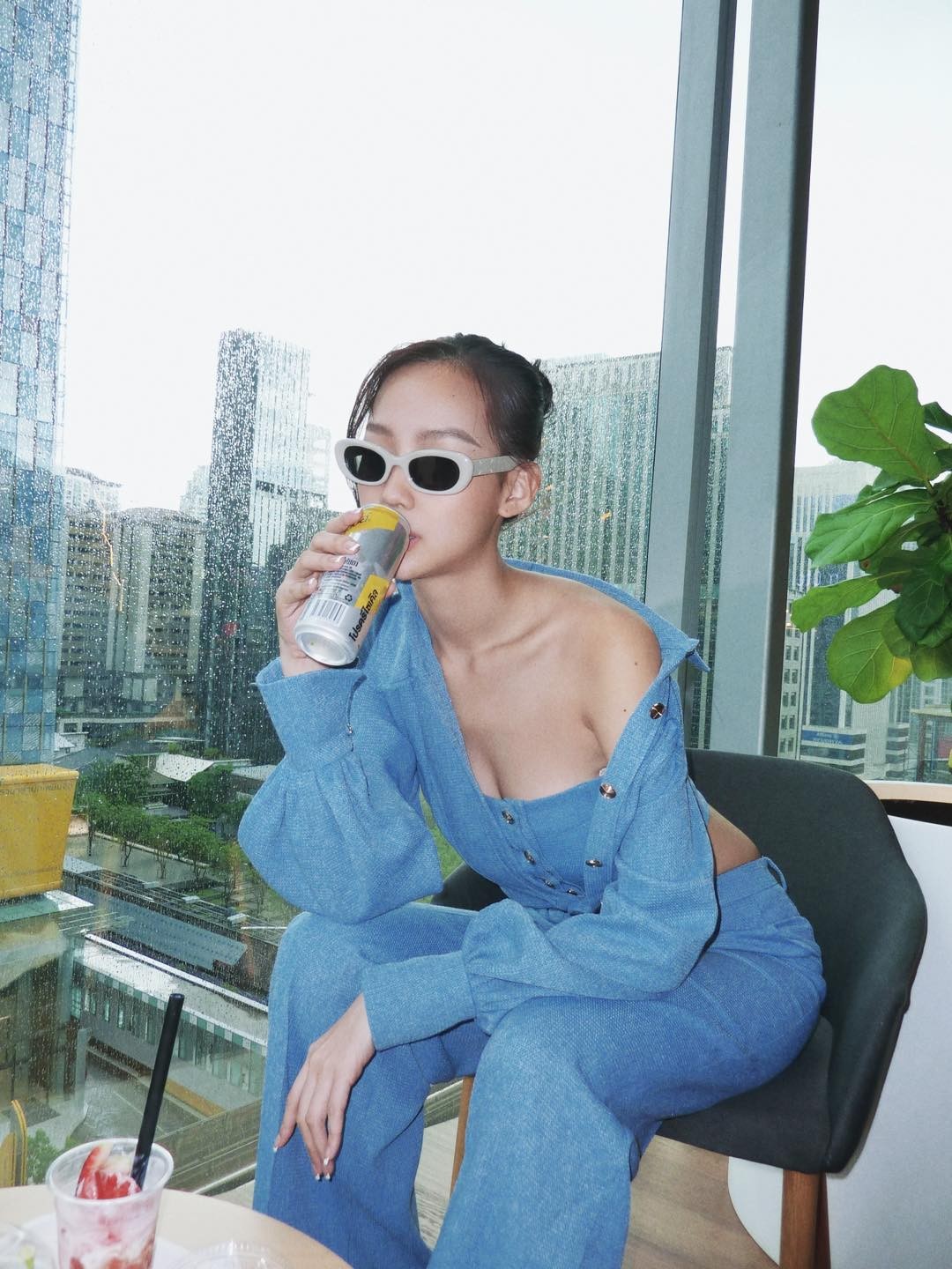 Hoa hậu Bảo Ngọc tung bộ ảnh 'đốt mắt' tại Thái Lan, người chụp hóa ra lại là người quen - Ảnh 2 Hoa hậu Bảo Ngọc tung bộ ảnh 'đốt mắt' tại Thái Lan, người chụp hóa ra lại là người quen - Ảnh 2