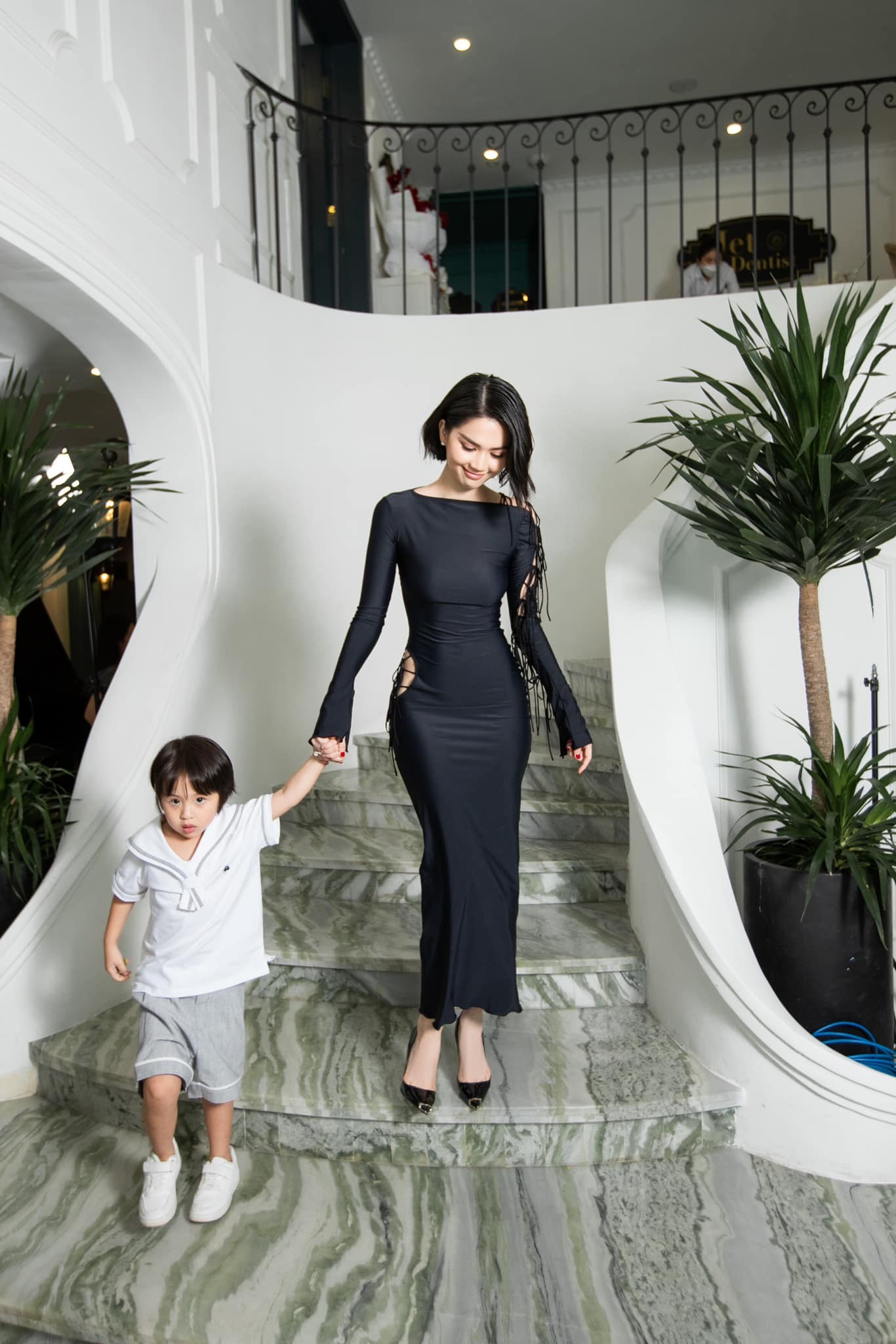 Ngọc Trinh hiện đang dành nhiều thời gian, công sức để chăm sóc con gái nuôi