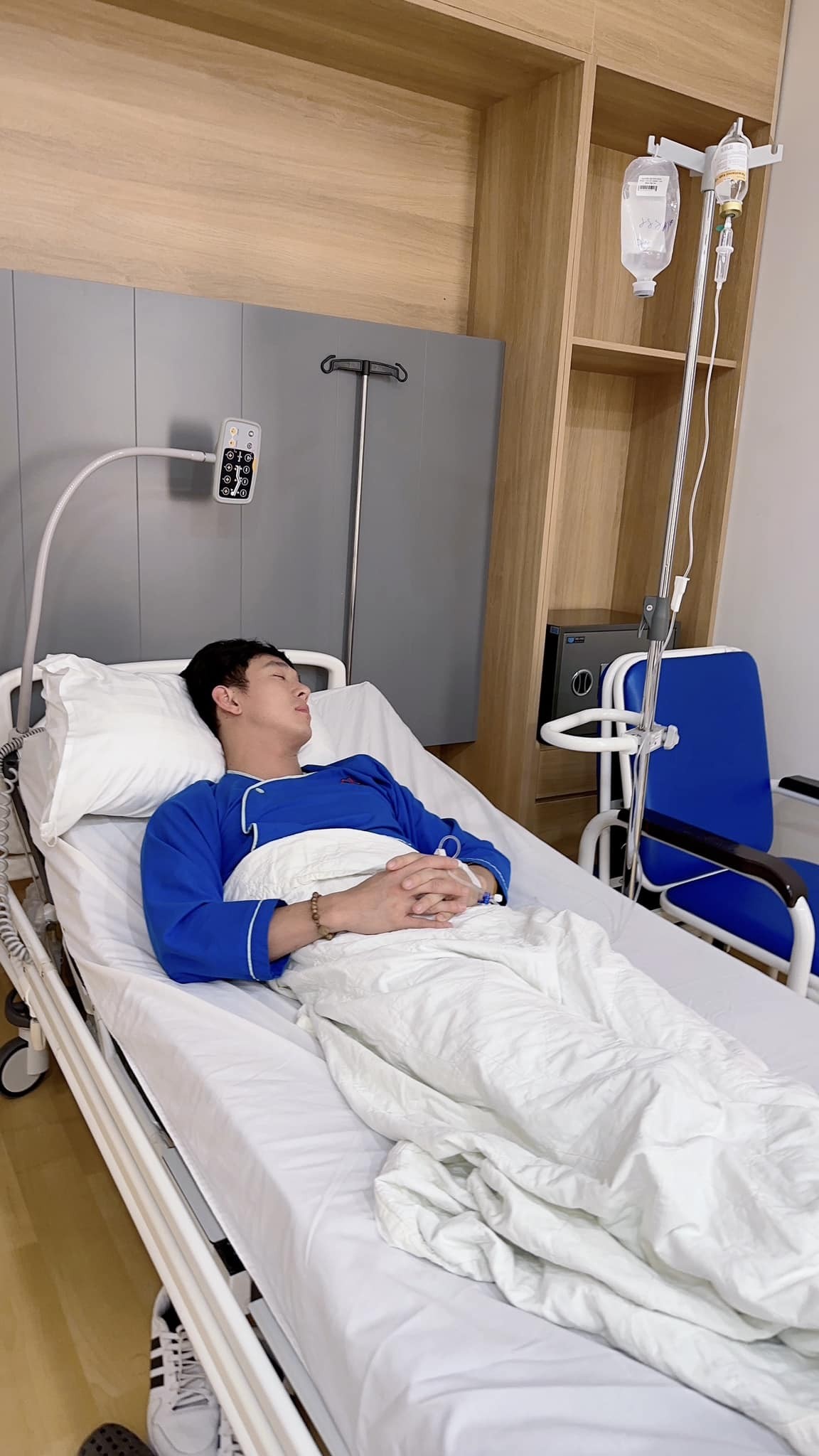 Song Luân phải nhập viện vì vấn đề sức khỏe