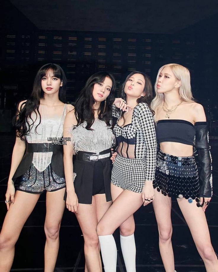 BLACKPINK đối mặt với việc tan rã nếu Lisa không kí tiếp hợp đồng với YG BLACKPINK đối mặt với việc tan rã nếu Lisa không kí tiếp hợp đồng với YG