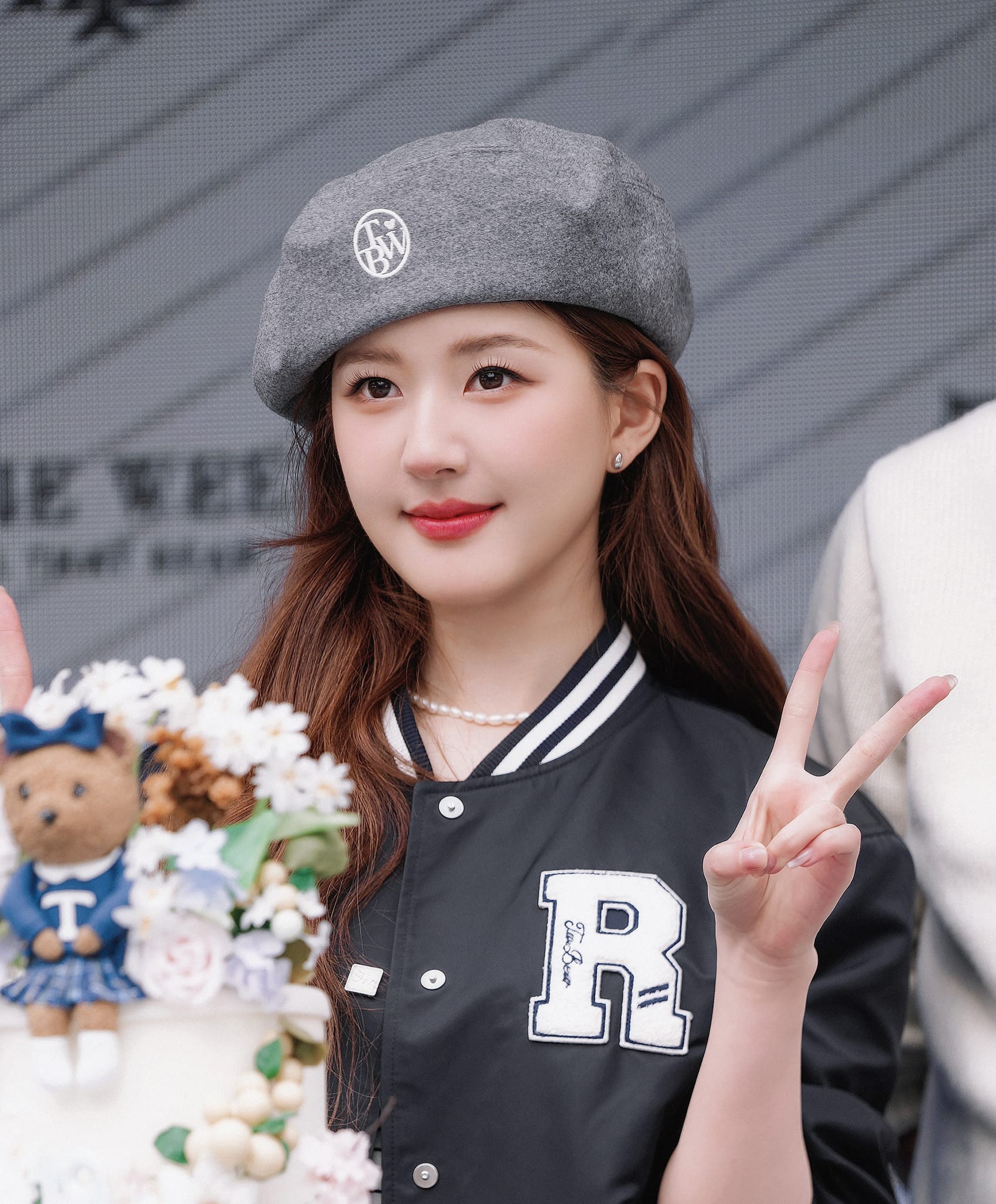 Triệu Lộ Tư xinh đẹp, ngọt ngào trong hoạt động thương hiệu ngày hôm nay