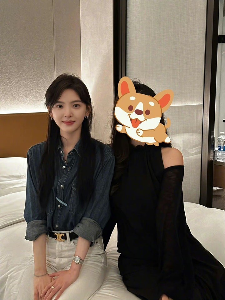 Trương Nhược Nam đẹp lay động lòng người qua ảnh chụp cam thường từ 'người qua đường'.