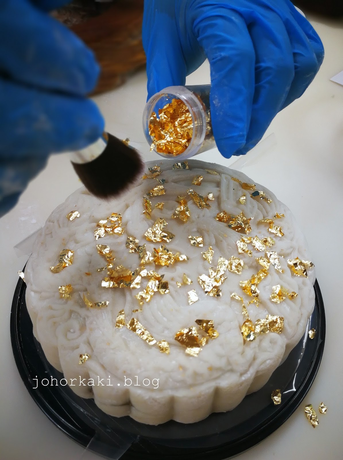 Những chiếc bánh trung thu 'sang chảnh' bậc nhất trên thế giới - Ảnh 4