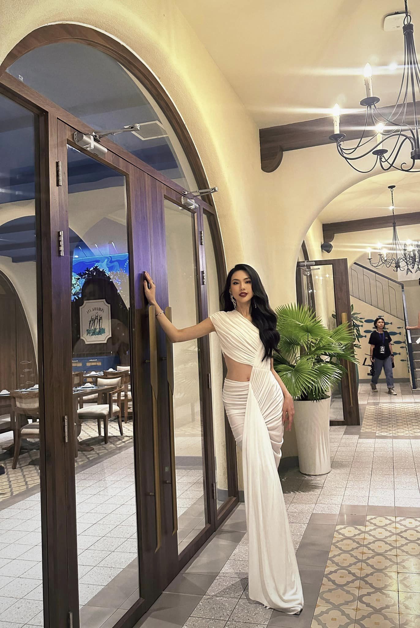 Cận cảnh nhan sắc đời thường xinh như thiên thần của Miss Universe Vietnam 2023 Bùi Quỳnh Hoa - Ảnh 8