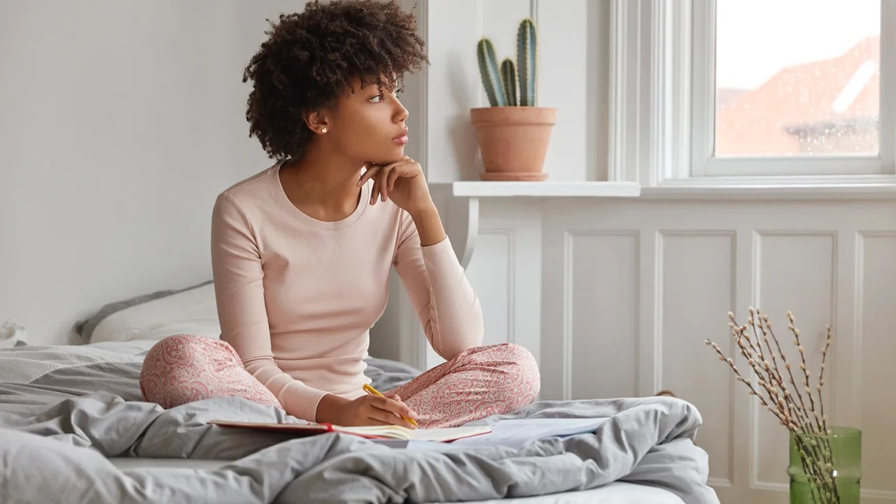 Tại sao con người lại mơ thấy ác mộng? Cách để ngăn chặn những giấc mơ xấu - Ảnh 4