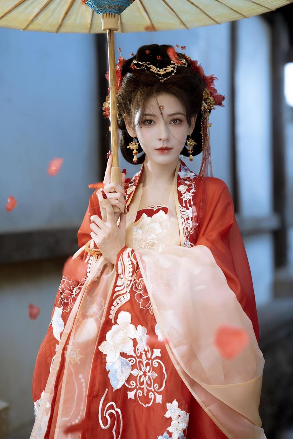 Trương Dư Hi khiến dân tình mê đắm trong tạo hình mỹ nhân cổ trang cho Quốc Phong Đại Điển 2023