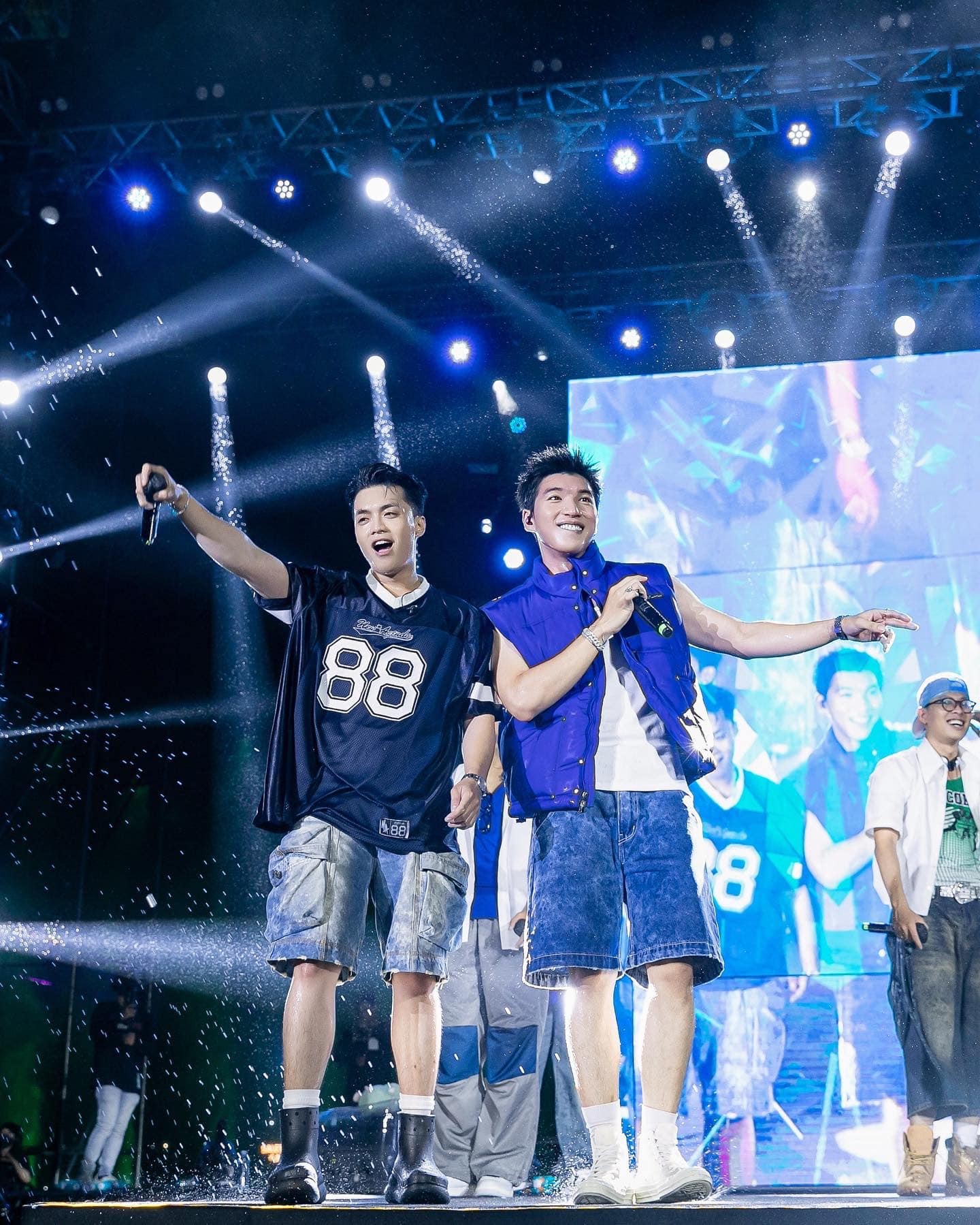 Negav được cho là có cơ hội tham gia Hành trình rực rỡ nhờ HIEUTHUHAI