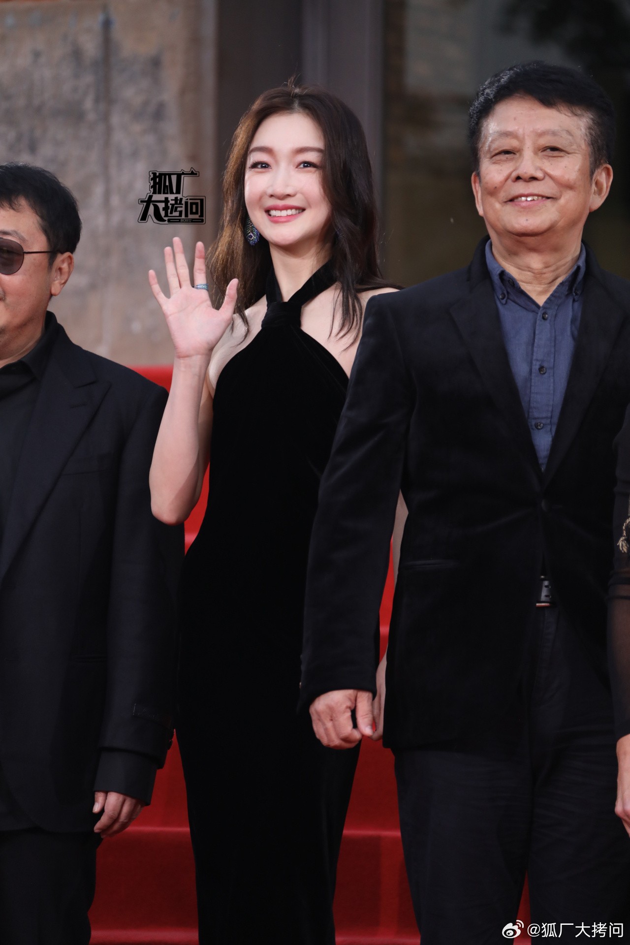 Ảnh chưa chỉnh sửa của Châu Đông Vũ khi tham gia lễ khai mạc Liên Hoan Phim Quốc Tế PingYao Ngọa Hổ Tàng Long lần thứ 7