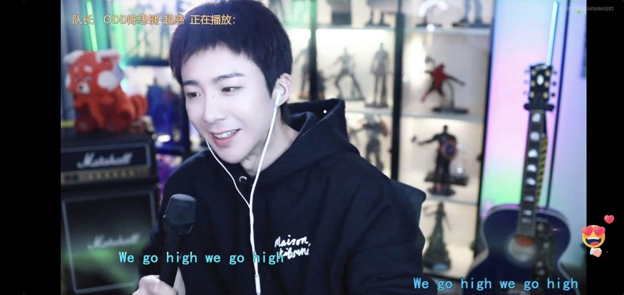 Lưu Vũ Ninh gây sốc khi đáp thẳng mặt fan Triệu Lộ Tư về bộ phim 'Rèm Ngọc Châu Sa'. Trước những tranh cãi về việc bị phản đối đóng cùng Triệu Lộ Tư, mới đây Lưu Vũ Ninh đã đưa ra một loạt phản hồi về việc mình được chọn đóng vai nam chính. Theo đó, anh khẳng định 'phim này chưa quay mà sao phiền phức thế', 'chỉ là 1 bộ phim thôi mà, 4 tháng nữa là tôi đi', 'các phim trước đây của tôi không phức tạp thế này',... Hiện tại chia sẻ của Lưu Vũ Ninh đang gây tranh cãi trên MXH