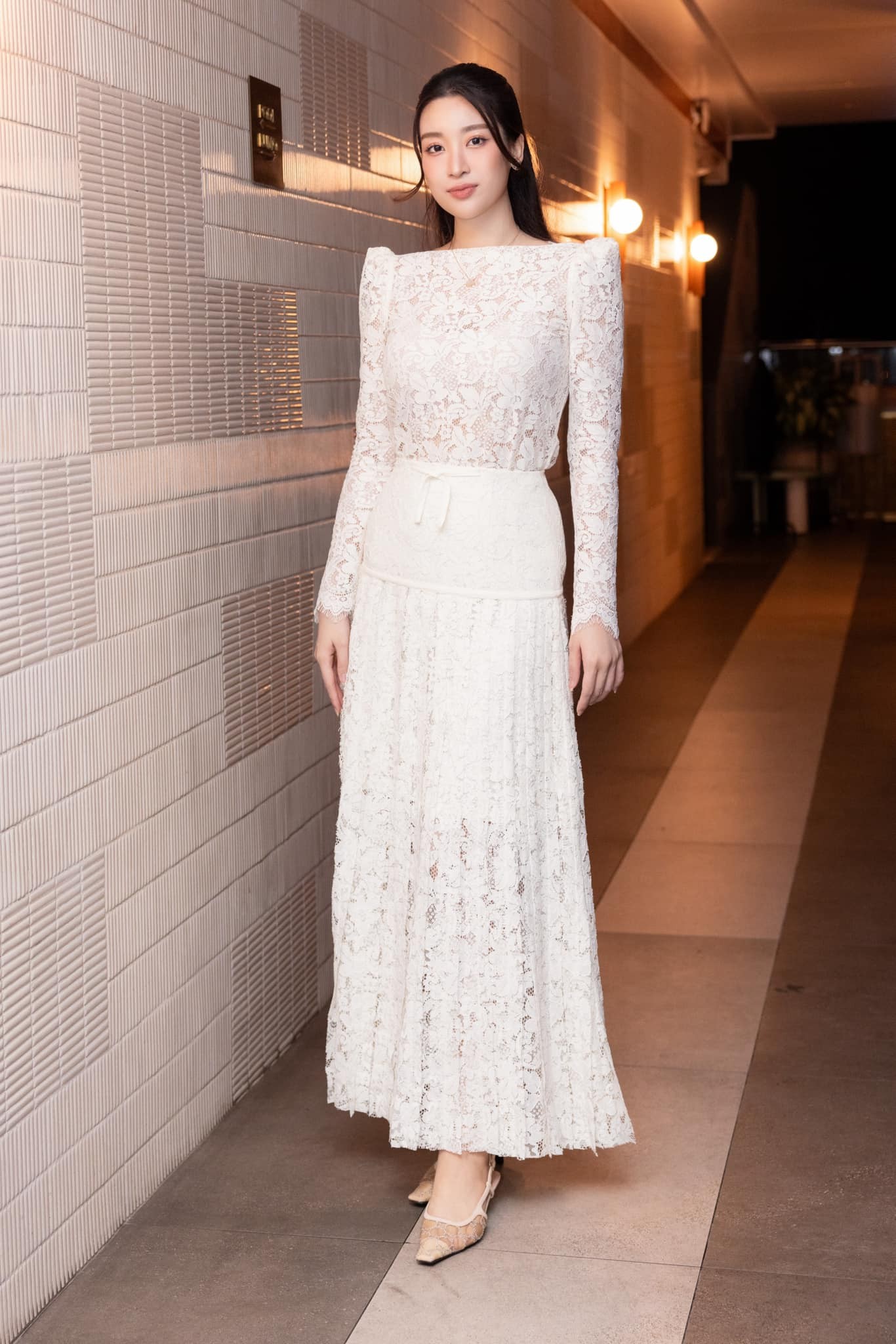 Đỗ Mỹ Linh lấy lại vóc dáng rất nhanh sau khi hạ sinh tiểu công chúa. Ảnh: FBNV